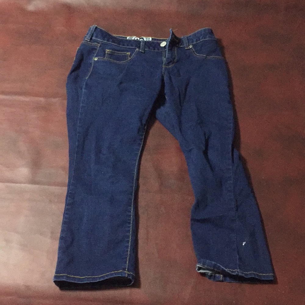 Capri pants